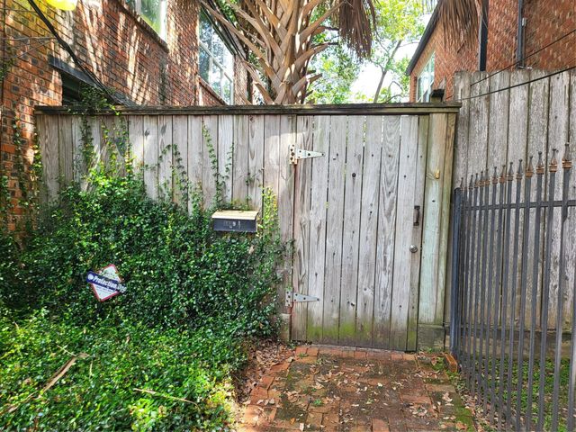 1529 Welch Street, Houston, TX 77006