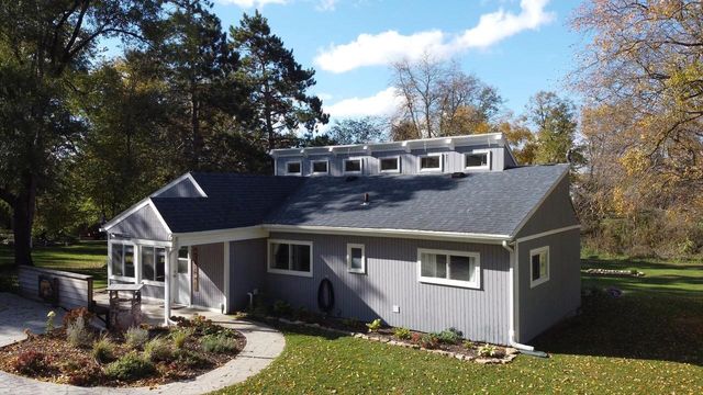 W7555 Ethelyn DRIVE, Delavan, WI 53115