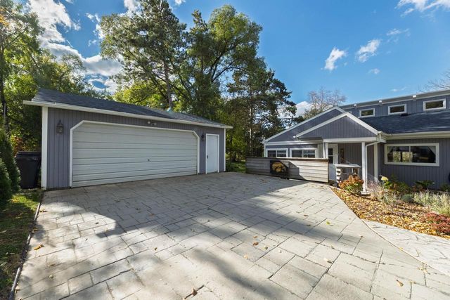 W7555 Ethelyn DRIVE, Delavan, WI 53115