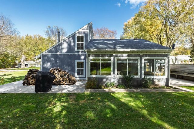 W7555 Ethelyn DRIVE, Delavan, WI 53115