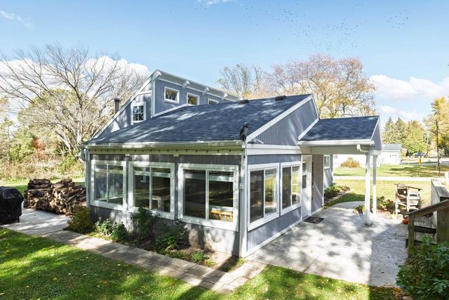 W7555 Ethelyn DRIVE, Delavan, WI 53115