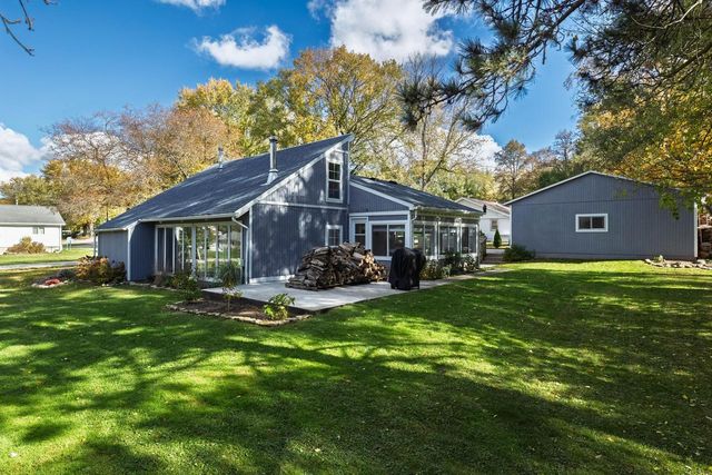 W7555 Ethelyn DRIVE, Delavan, WI 53115