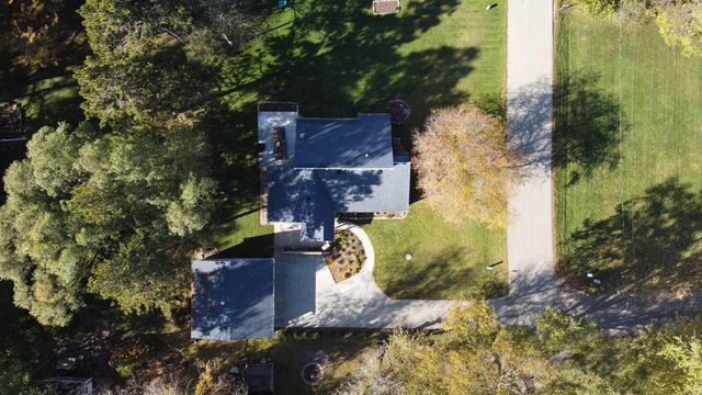 W7555 Ethelyn DRIVE, Delavan, WI 53115