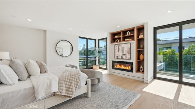 813 N Genesee, Los Angeles, CA 90046