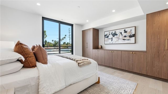 813 N Genesee, Los Angeles, CA 90046