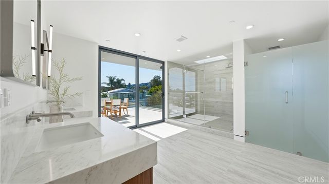 813 N Genesee, Los Angeles, CA 90046