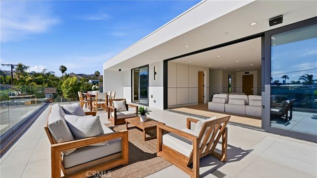 813 N Genesee, Los Angeles, CA 90046