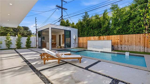 813 N Genesee, Los Angeles, CA 90046