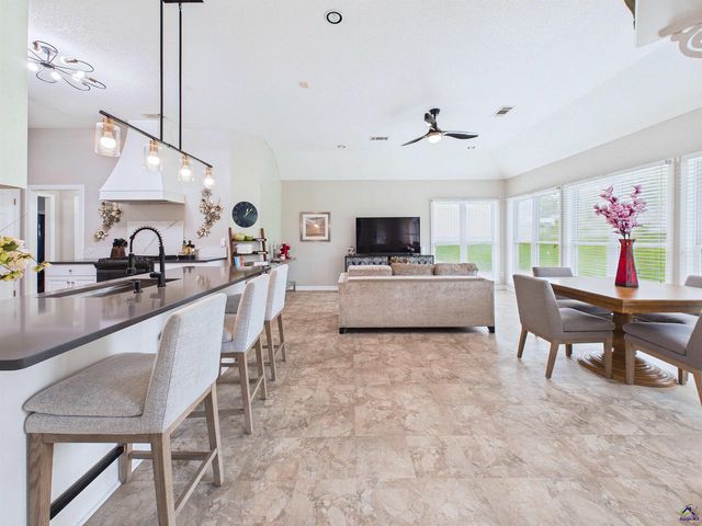 115 Raintree Drive, Warner Robins, GA 31088
