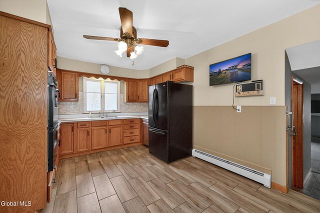 71 County Route 75, Stillwater, NY 12118