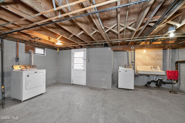 71 County Route 75, Stillwater, NY 12118