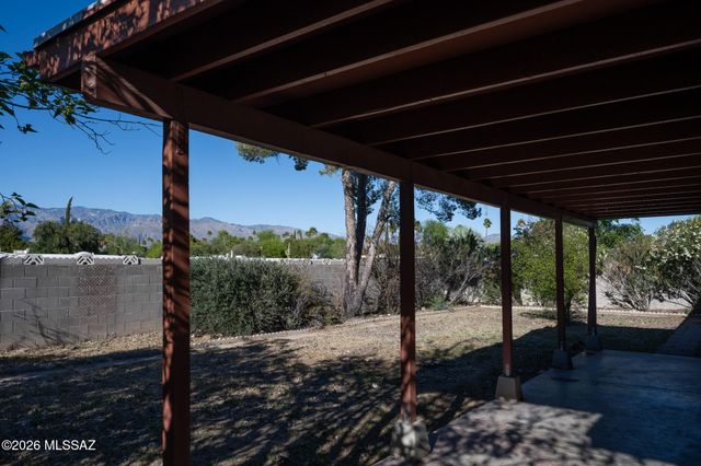 7749 E Pima Street, Tucson, AZ 85715