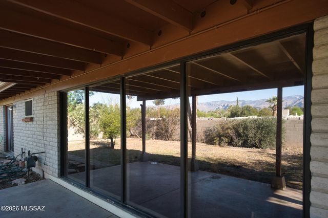 7749 E Pima Street, Tucson, AZ 85715