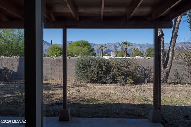 7749 E Pima Street, Tucson, AZ 85715