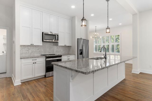 5685 Lee Avenue, Chattanooga, TN 37409