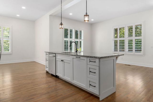5685 Lee Avenue, Chattanooga, TN 37409