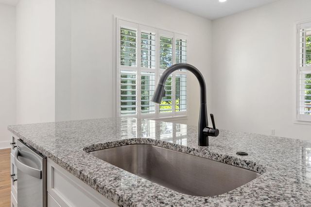 5685 Lee Avenue, Chattanooga, TN 37409