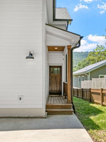 5685 Lee Avenue, Chattanooga, TN 37409