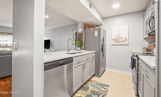 2 Harbor Dr N Unit L111, Harbor Island, SC 29920