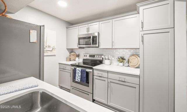 2 Harbor Dr N Unit L111, Harbor Island, SC 29920