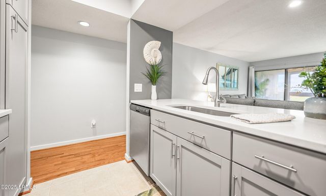 2 Harbor Dr N Unit L111, Harbor Island, SC 29920