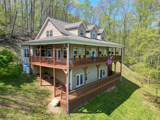 315 Wildwood Brook, Blairsville, GA 30512