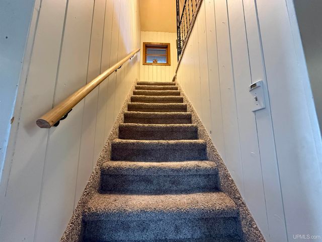 11587 N Black River Road, Bessemer, MI 49911