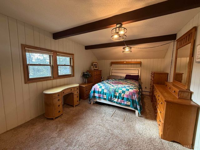 11587 N Black River Road, Bessemer, MI 49911