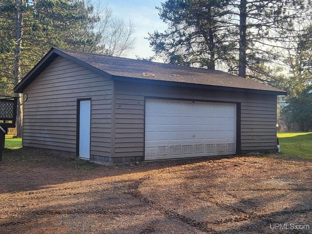 11587 N Black River Road, Bessemer, MI 49911