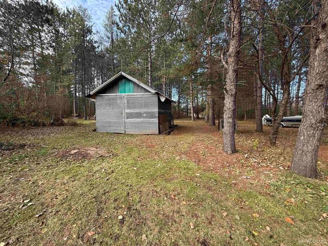 11587 N Black River Road, Bessemer, MI 49911