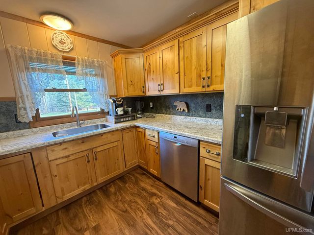 11587 N Black River Road, Bessemer, MI 49911