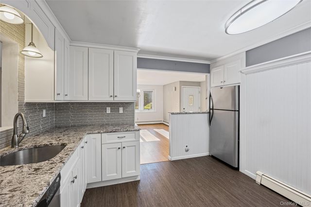797 Waverly Avenue, Holtsville, NY 11742