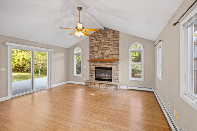 797 Waverly Avenue, Holtsville, NY 11742