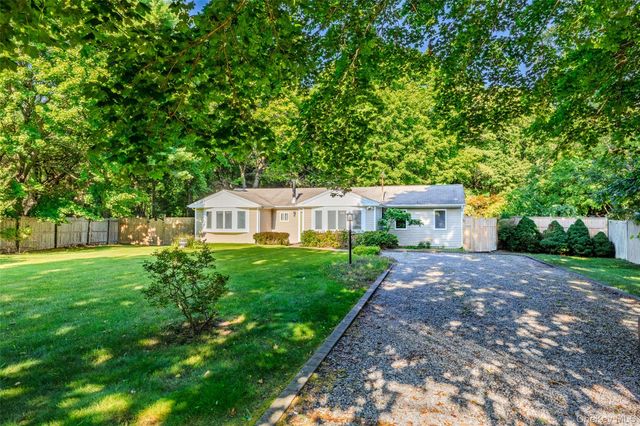 797 Waverly Avenue, Holtsville, NY 11742