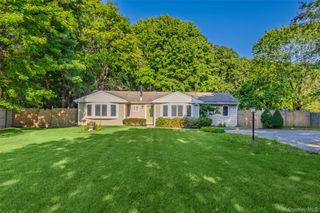 797 Waverly Avenue, Holtsville, NY 11742