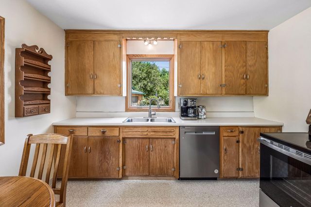 5629 N Glen Moor Road, Minnetonka, MN 55345