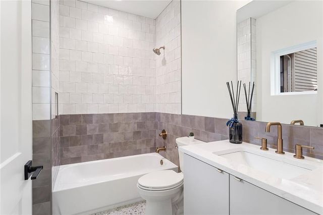 1205 Holly Street NW, Atlanta, GA 30318