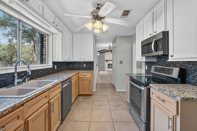3809 Wyldwood RD, Austin, TX 78739
