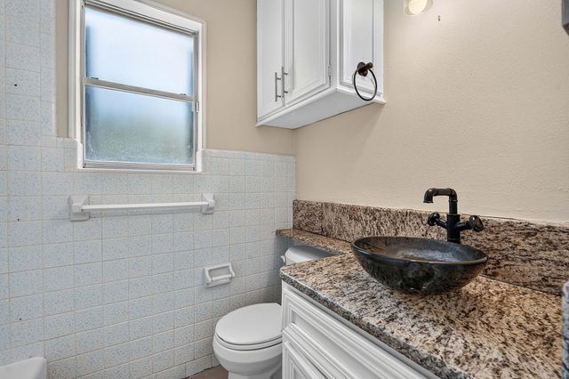 3809 Wyldwood RD, Austin, TX 78739