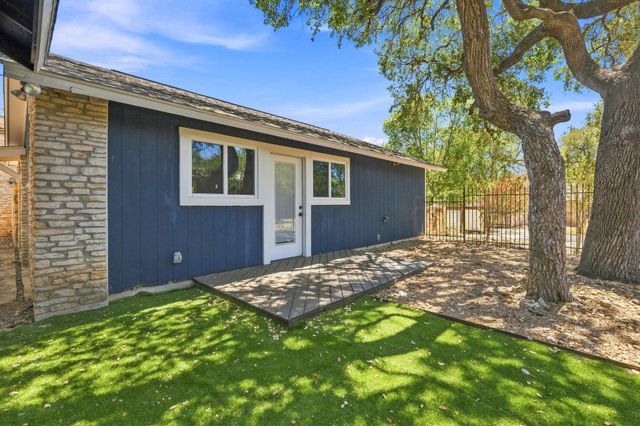 3809 Wyldwood RD, Austin, TX 78739