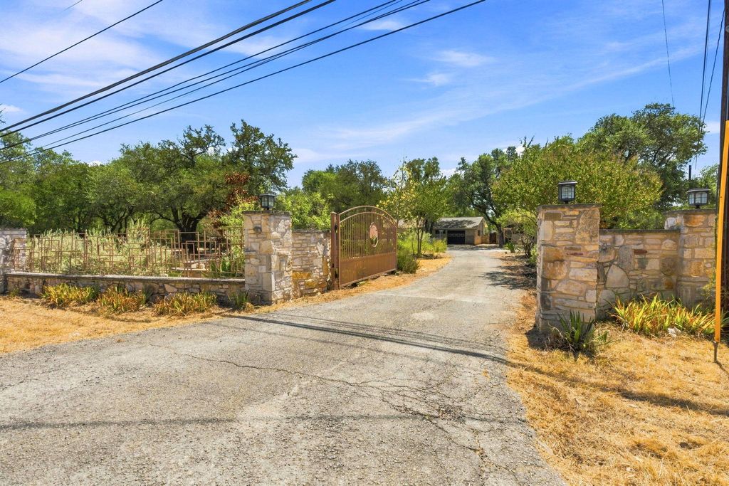 3809 Wyldwood RD, Austin, TX 78739