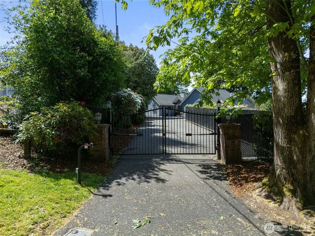 9138 Edgewater Drive SW, Lakewood, WA 98499