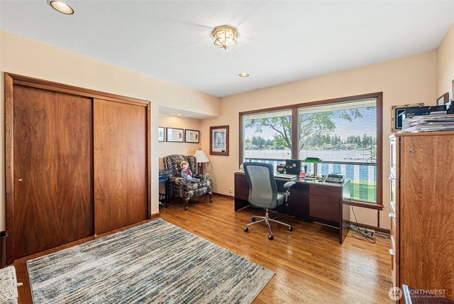 9138 Edgewater Drive SW, Lakewood, WA 98499