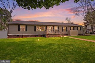 1137 SECOND AVE, Croydon, PA 19021