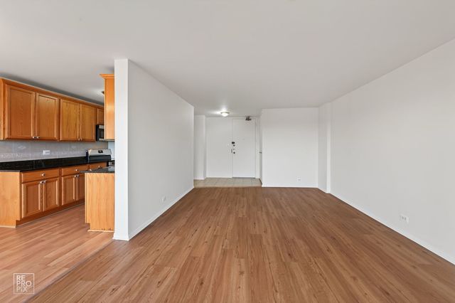 7141 N Kedzie Avenue 910, Chicago, IL 60645