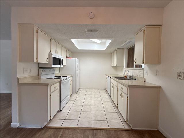 8942 SW 109TH LANE, Ocala, FL 34481