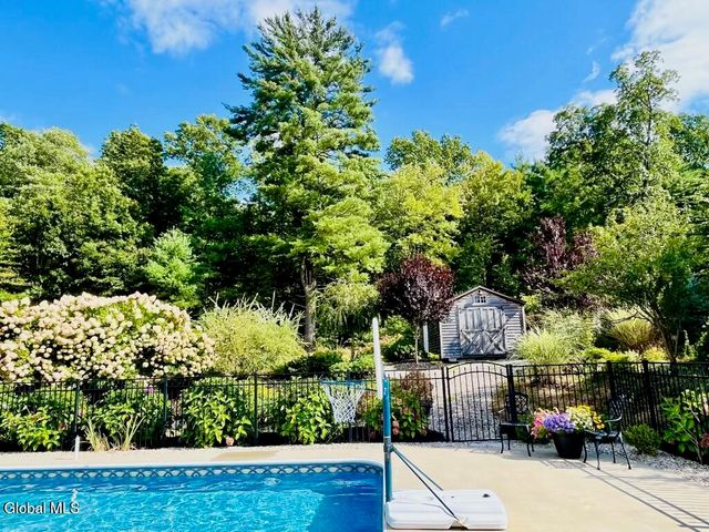 14 Clubhouse Court, Stillwater, NY 12866