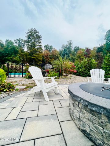 14 Clubhouse Court, Stillwater, NY 12866