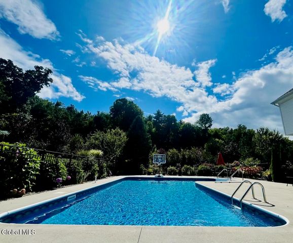 14 Clubhouse Court, Stillwater, NY 12866