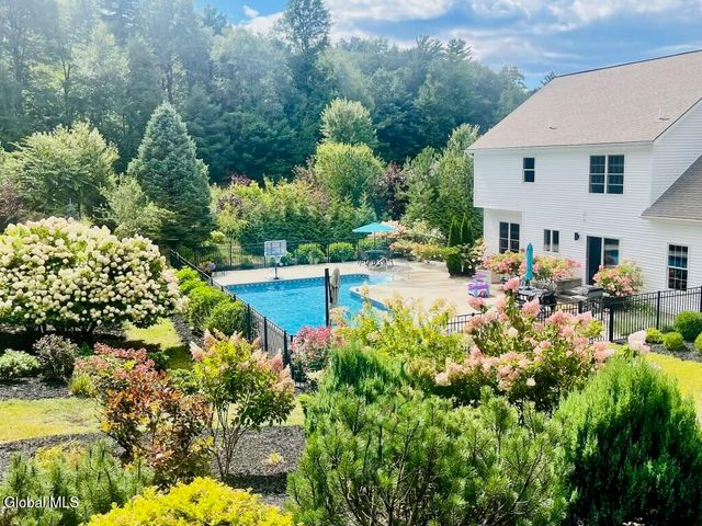 14 Clubhouse Court, Stillwater, NY 12866